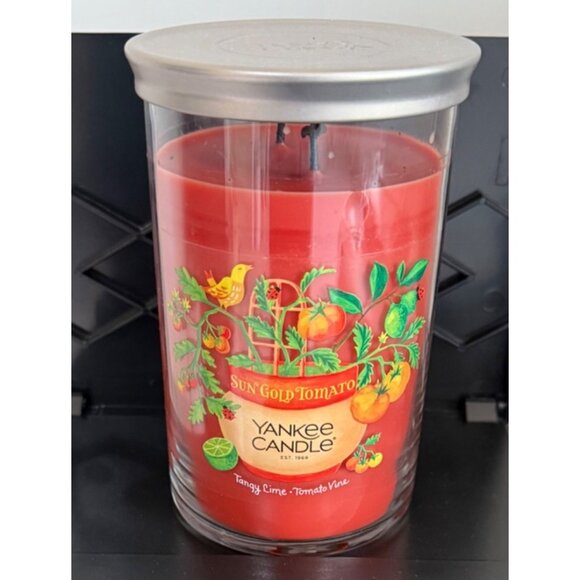 Yankee Candle Sun Gold Tomato Double Wick 26 oz Jar Into the Garden - Picture 1 of 7